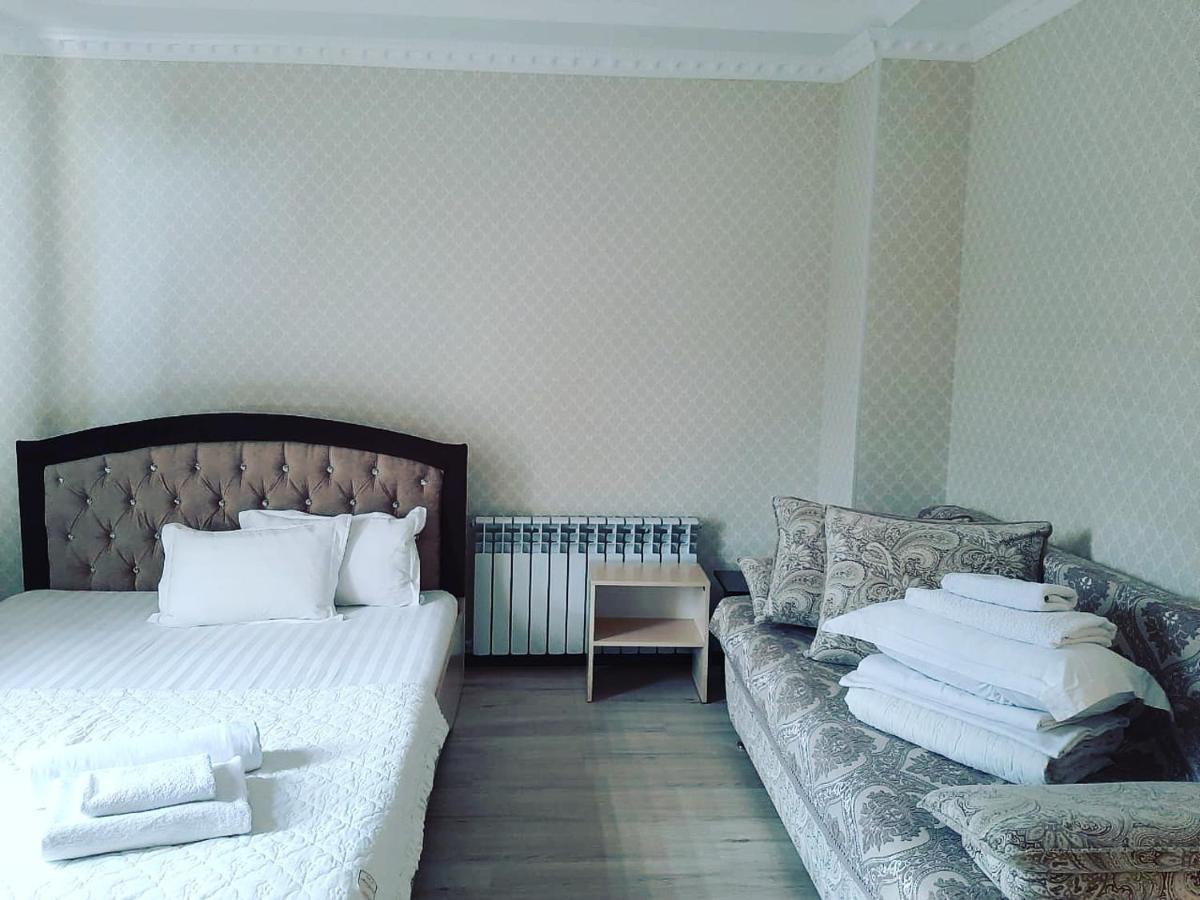 Keruen Hotel Taraz Buitenkant foto