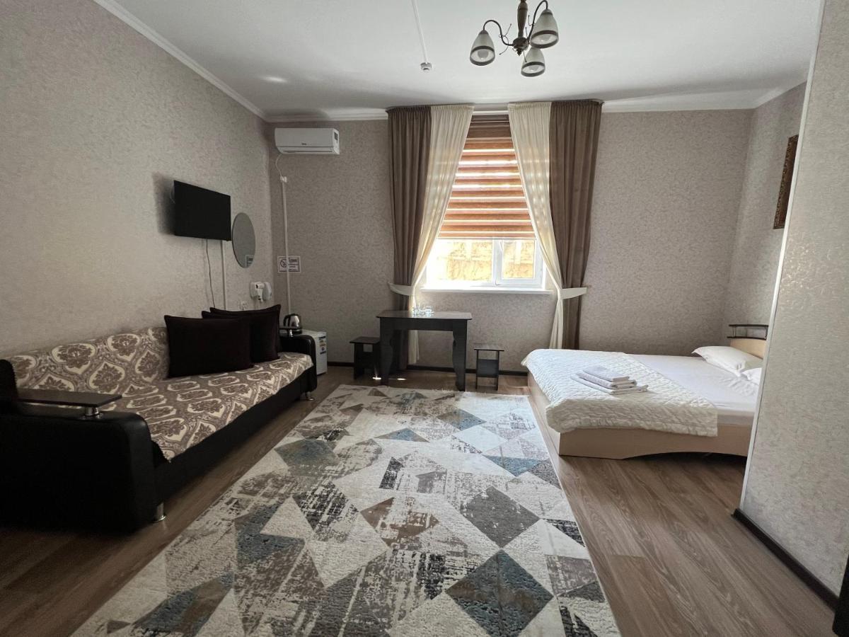 Keruen Hotel Taraz Buitenkant foto